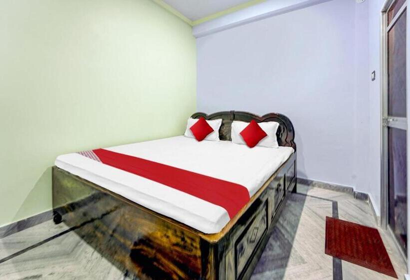 Трехместный Номер Классика, Oyo Flagship Laxmi Marriage Hall Restaurant And Guest House