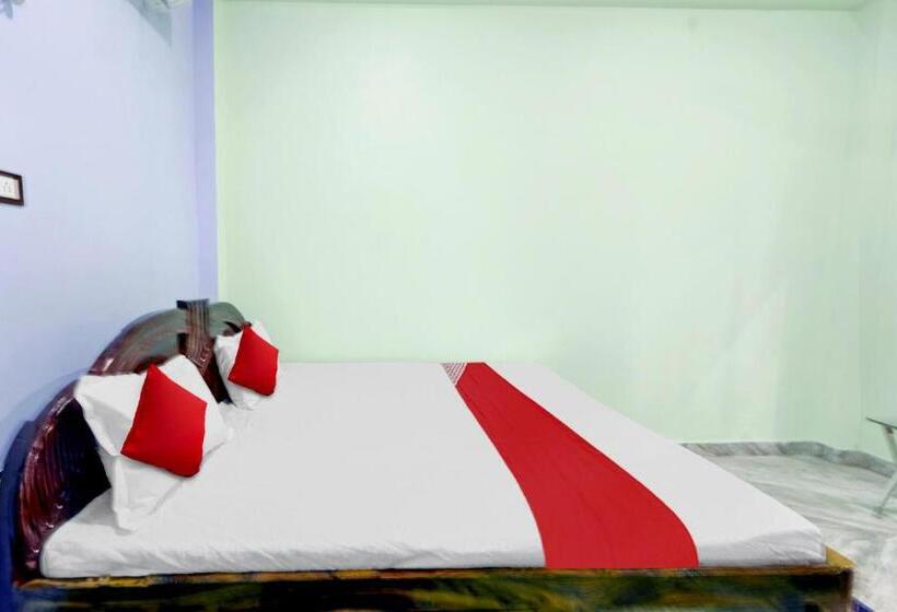 Трехместный Номер Классика, Oyo Flagship Laxmi Marriage Hall Restaurant And Guest House