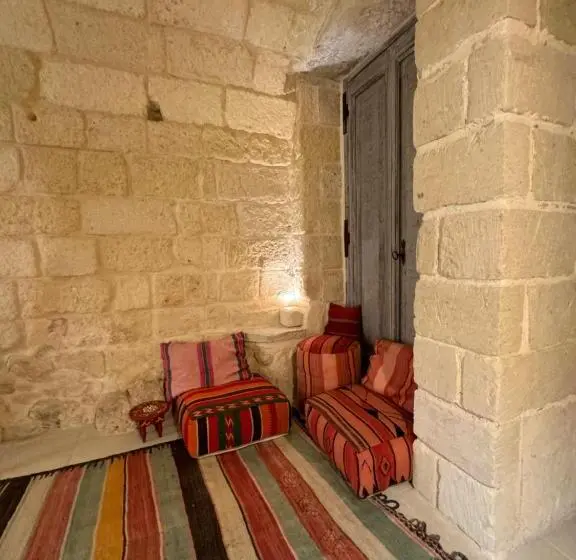 Superior-huone, Empireo Riad