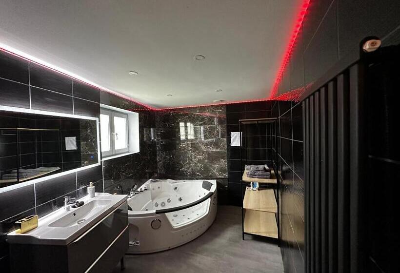 اتاق استاندارد, Le Petit Nid Douillet Spa Balneo
