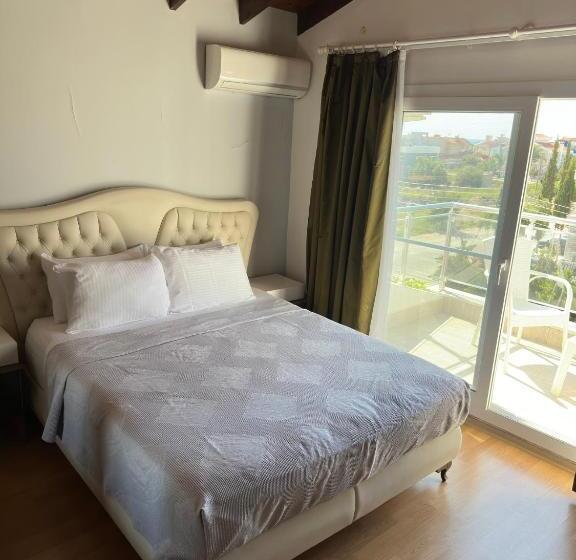 Номер Стандарт с Балконом, Miray Guest House Boutique