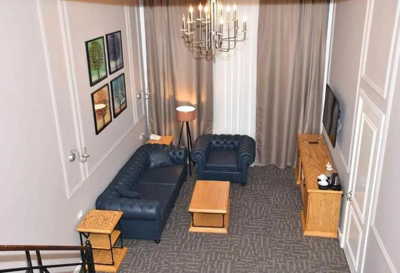 سوئیت با تخت بزرگ, Callisto