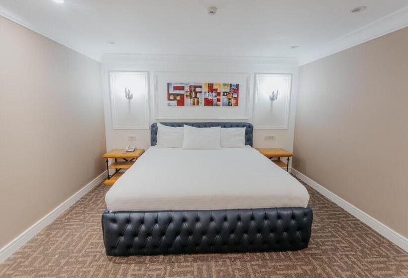 سوئیت با تخت بزرگ, Callisto