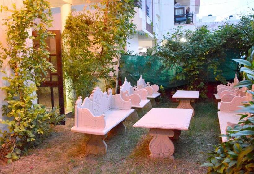 جناح مطلّ علي الحديقة, Harpalsar Heritage Haveli Vaishali Nagar Jaipur