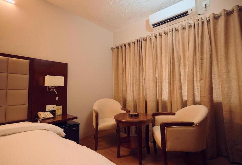 غرفة قياسية فردية, King S Palace