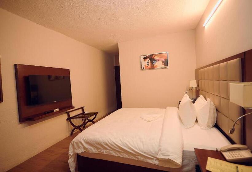 غرفة قياسية فردية, King S Palace