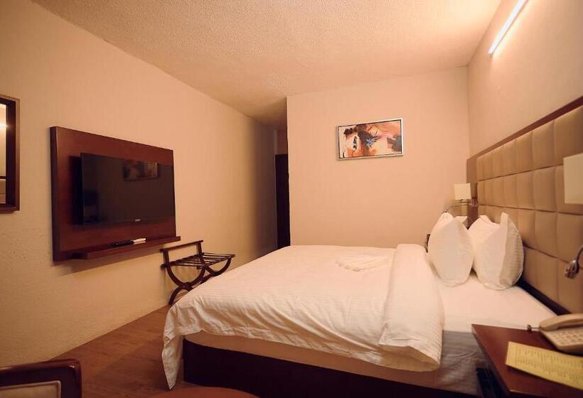 غرفة قياسية فردية, King S Palace