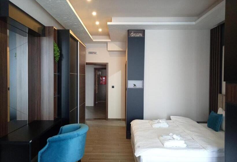 استودیو استاندارد با چشم‌انداز, Panorama Deluxe