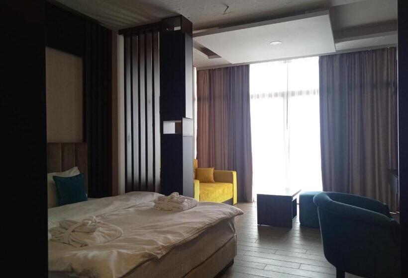 استودیو استاندارد با چشم‌انداز, Panorama Deluxe