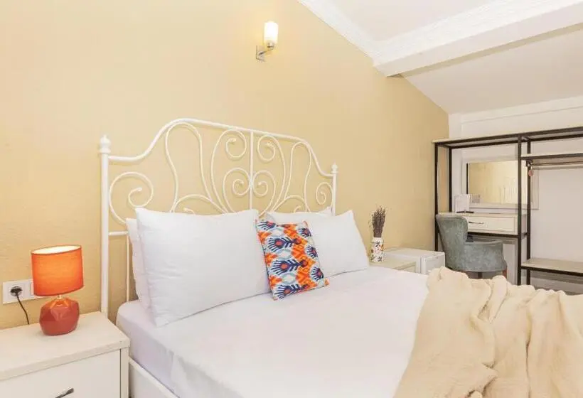 اتاق استاندارد سه تخته با چشمانداز باغ, Ki̇raz Beach Otel