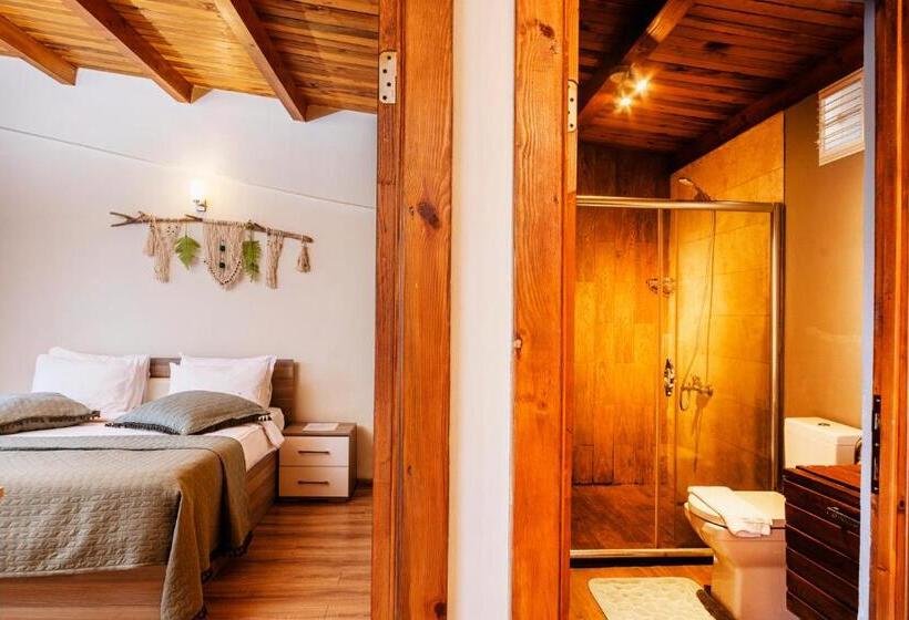 سوییت جونیور, Ki̇raz Beach Otel