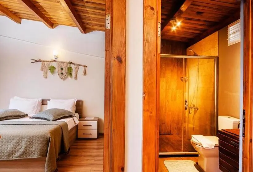 سوییت جونیور, Ki̇raz Beach Otel