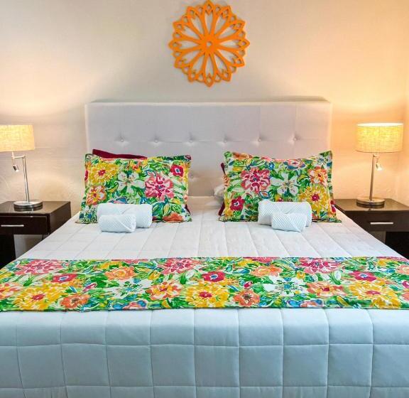 سوییت سوپریور, Mburucuyá Hotel Boutique