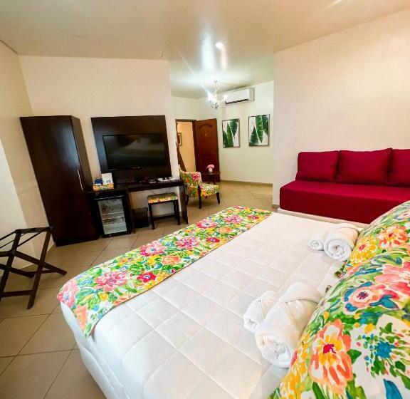 سوییت سوپریور, Mburucuyá Hotel Boutique