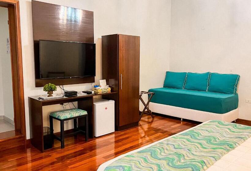 سوییت سوپریور, Mburucuyá Hotel Boutique