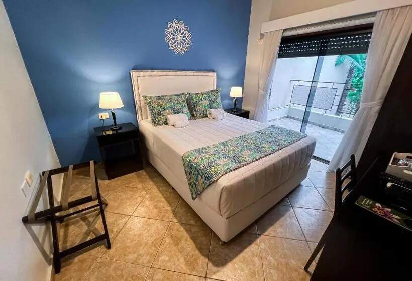 اتاق خانوادگی با سرویس بهداشتی مشترک, Mburucuyá Hotel Boutique