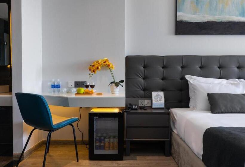 سوئیت با تخت بزرگ, J Bay Beachfront Boutique