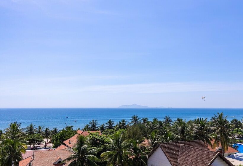 اتاق لوکس با بالکن و چشمانداز دریا, J Bay Beachfront Boutique