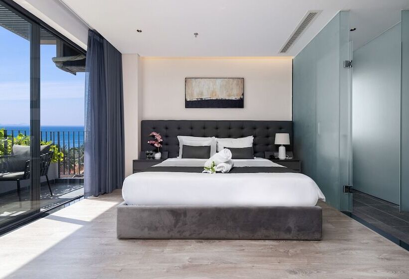 اتاق لوکس با بالکن و چشمانداز دریا, J Bay Beachfront Boutique