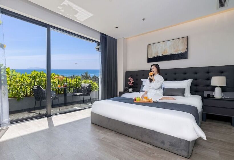 اتاق لوکس با بالکن و چشمانداز دریا, J Bay Beachfront Boutique