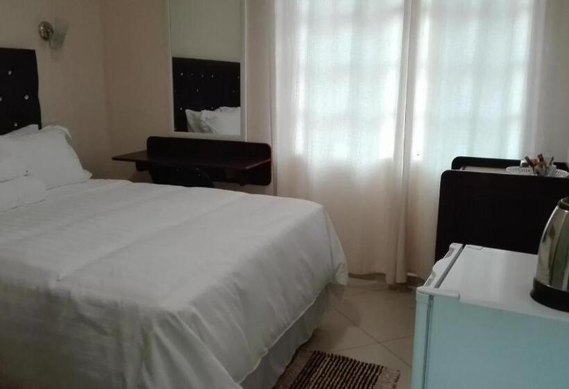 스탠다드 룸, Kandjo S Bed And Breakfast