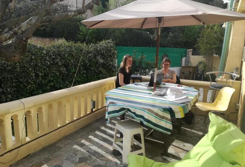 带共用浴室的标准房间, Goclands Tiny Cool Coliving Coworking Villa Garden