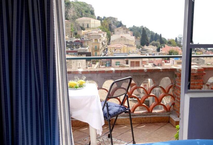 غرفة قياسية فردية مزودة بشُرفة, Bed And Breakfast Sorriso