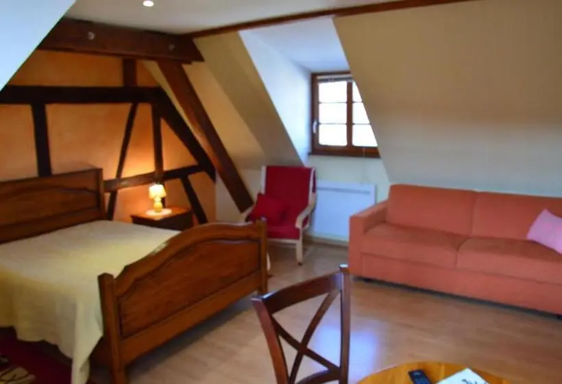 اتاق استاندارد سه نفره, La Grange Du Pape   Annexe De L Hôtel La Ferme Du Pape