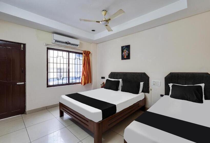 Номер Стандарт, Super Hotel O Park Town Near Nehru Stadium