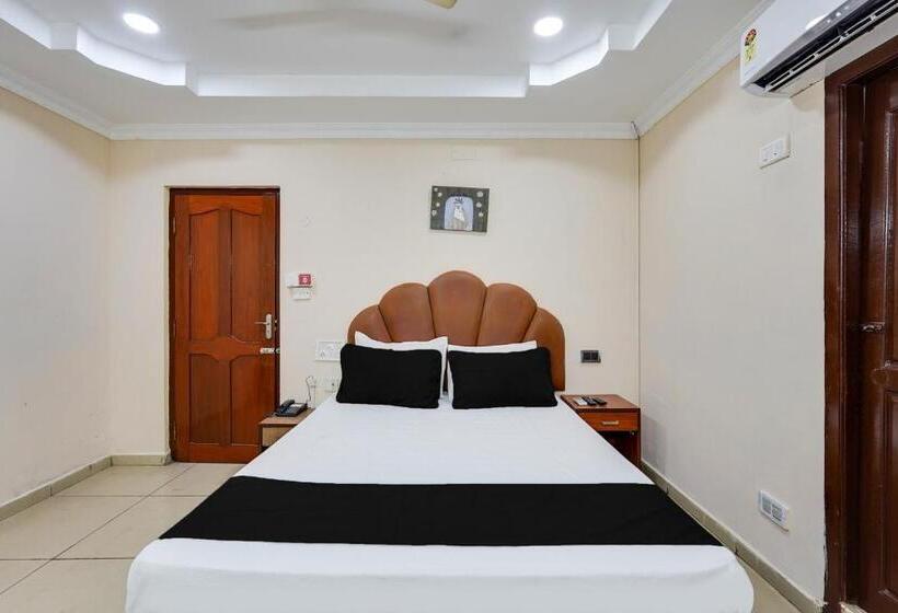 Номер Стандарт, Super Hotel O Park Town Near Nehru Stadium