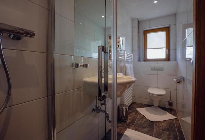 2ベッドルームアパートメント, Beim Kathrein