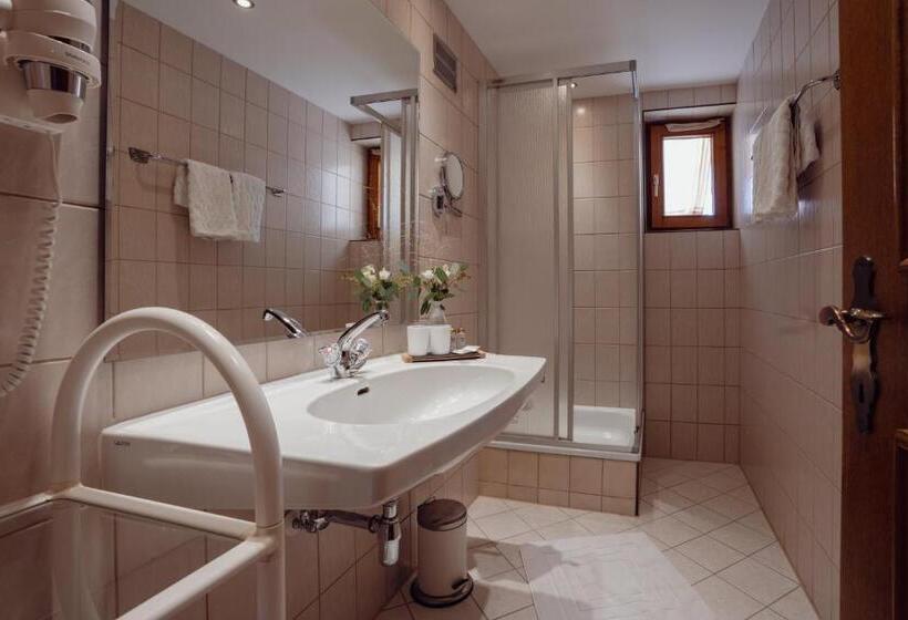 景色の見える一ベッドルームアパートメント, Beim Kathrein