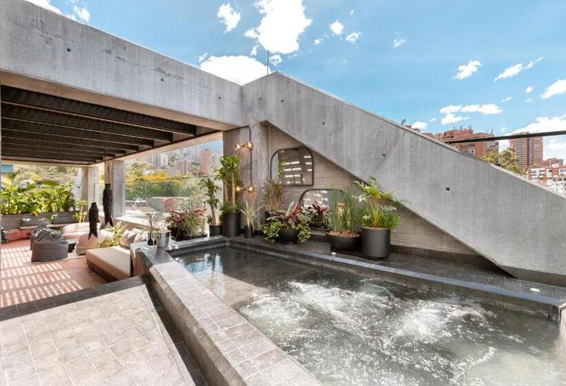 آپارتمان لوکس 2 خوابه, Primavera Luxury Apartments Medellin