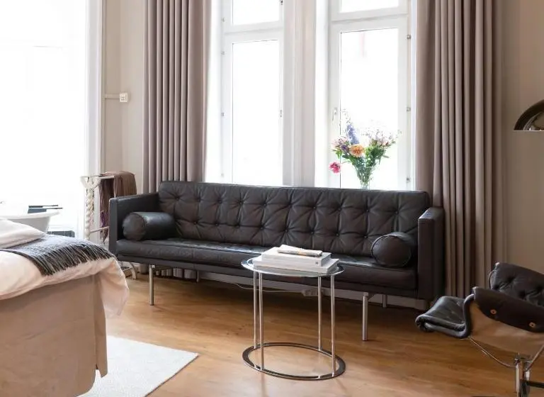 Suite Junior, Twentysix