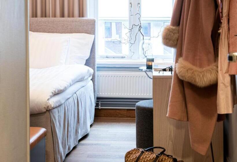 غرفة قياسية فردية, Twentysix