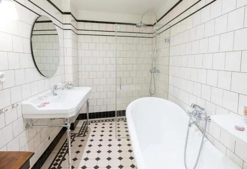 Suite Presidenziale, Twentysix
