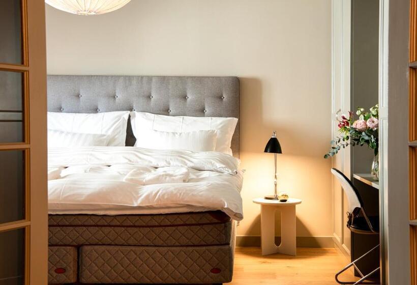 جناح رئاسى, Twentysix