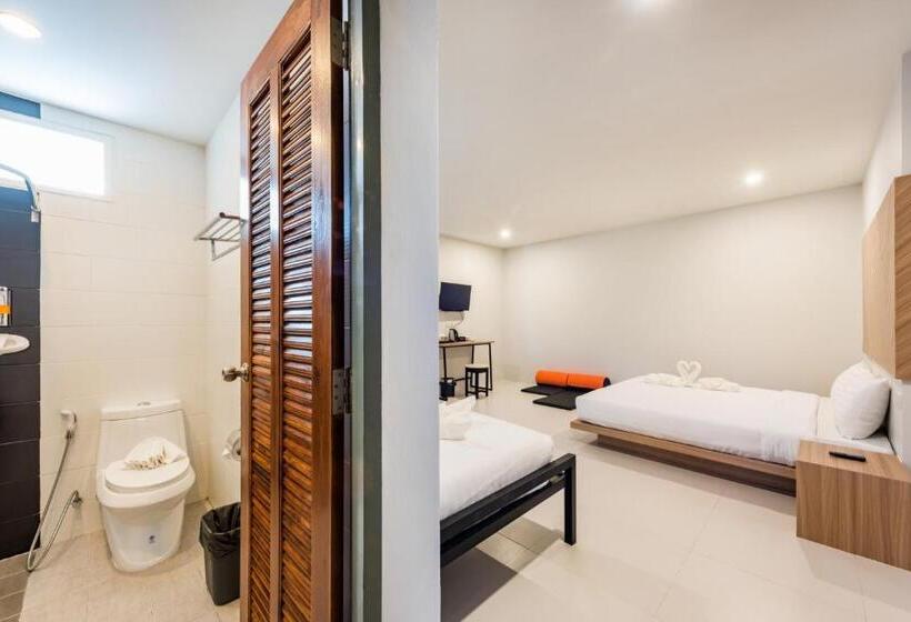 Трехместный Номер Deluxe, Phuket Marine Poshtel   Sha Plus