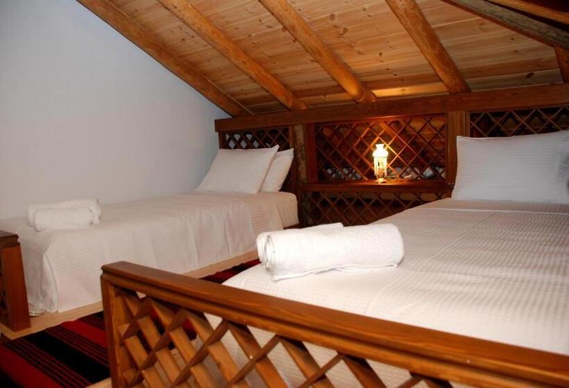 سوییت جونیور لوکس, Mele Guesthouse