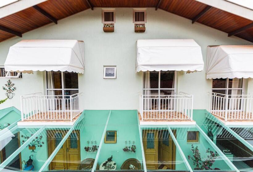 סוויטה, Pousada Nova Suiça