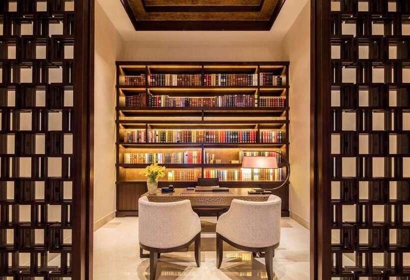 جناح رئاسى, Grand Hotel Des Sablettes Plage, Curio Collection By Hilton