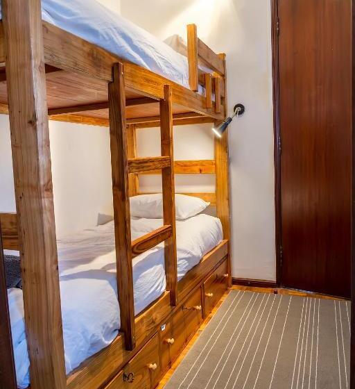 Семейный Номер, Hostel Carvalho