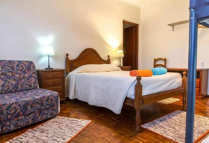 Standard Neljän Hengen Huone, Hostel Carvalho