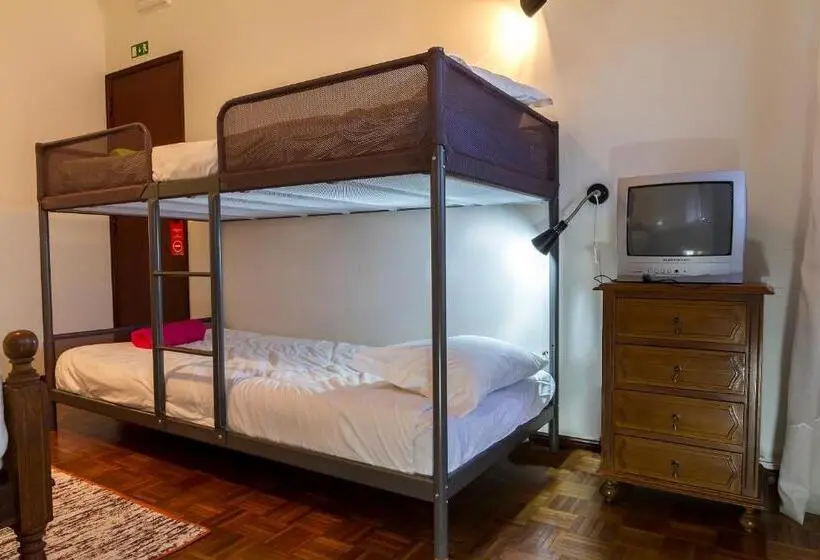 Standard Neljän Hengen Huone, Hostel Carvalho
