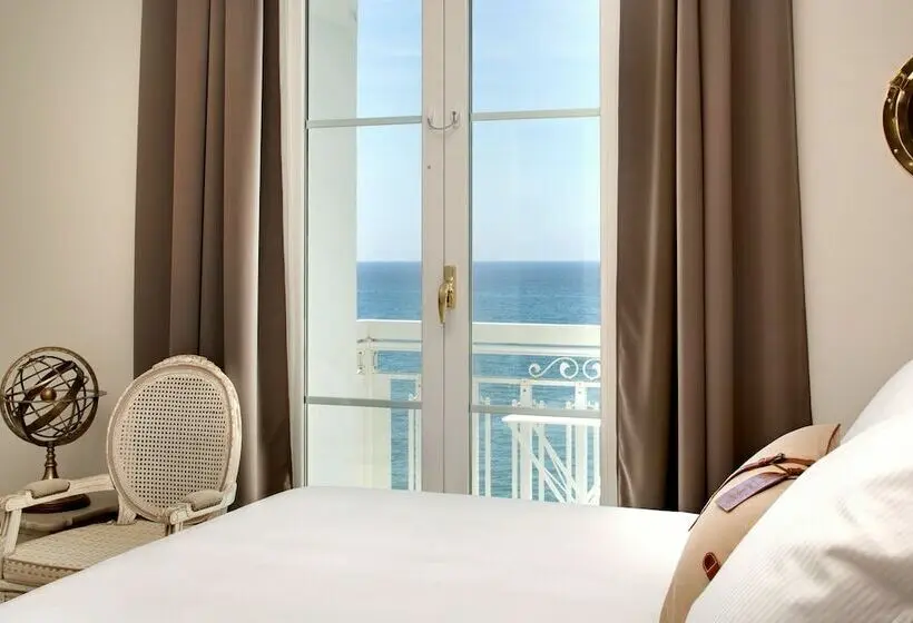 Deluxe-huone Merinäkymä, Grand Hotel Des Sablettes Plage, Curio Collection By Hilton