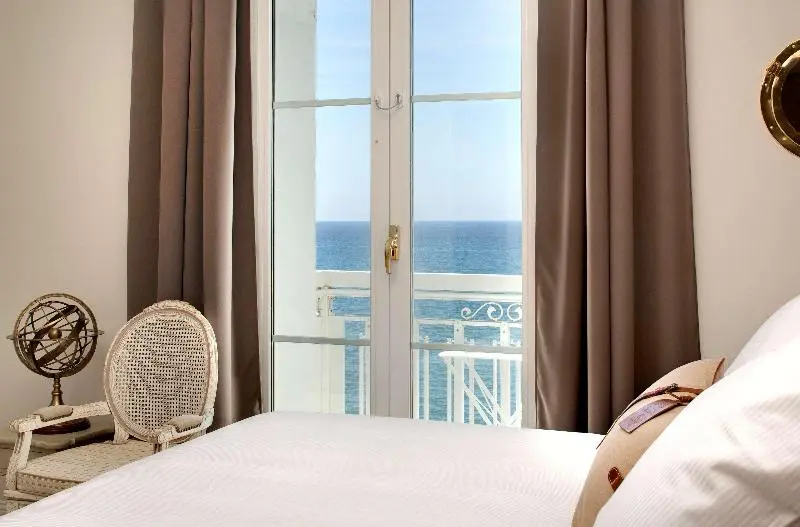 Deluxe-huone Merinäkymä, Grand Hotel Des Sablettes Plage, Curio Collection By Hilton