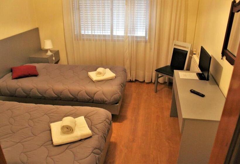 חדר סטנדרט, Jorge V