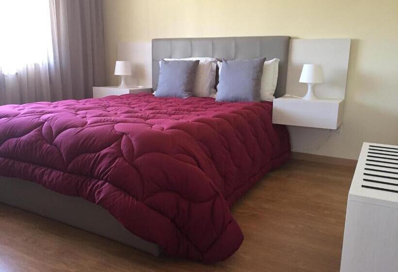 חדר דלוקס, Jorge V