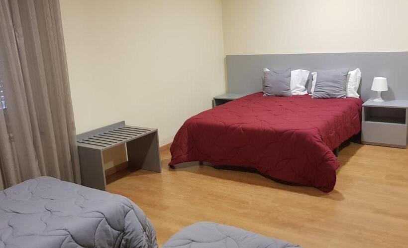 חדר משפחתי, Jorge V