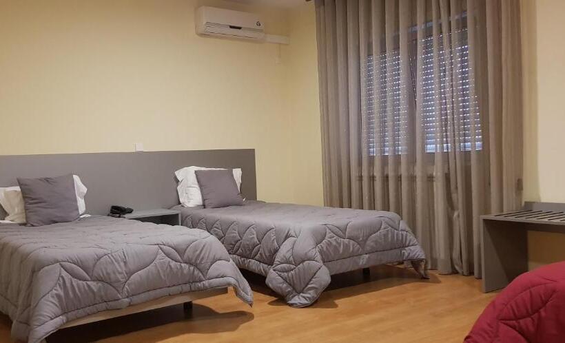 חדר משפחתי, Jorge V